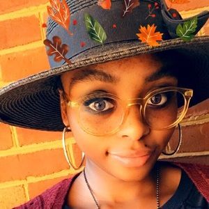 Meet your Posher, Mmhelaney